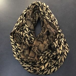 NWOT Oversized Michael Kors infinity scarf.